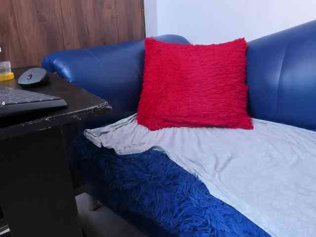 Skinny-Mature webcam