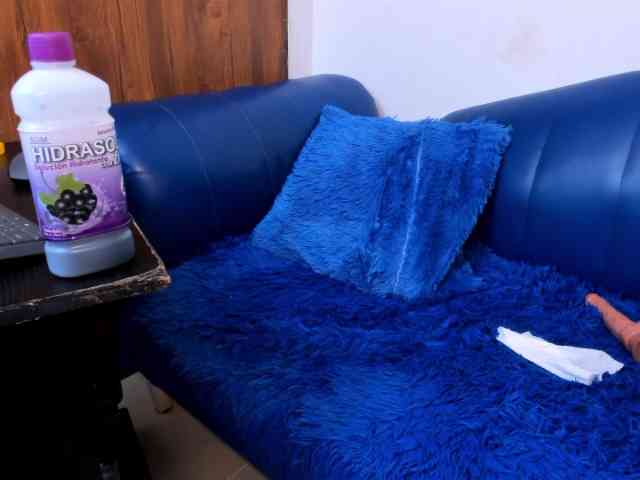 Skinny-Mature webcam