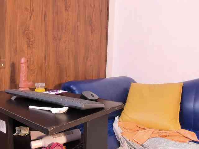 Skinny-Mature webcam