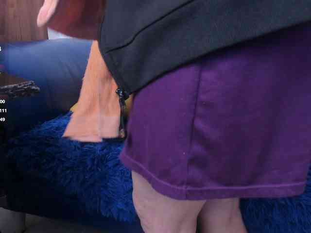 Skinny-Mature webcam