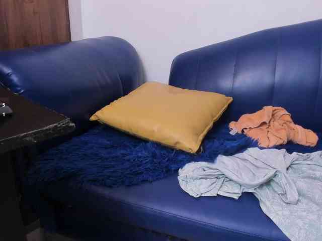 Skinny-Mature webcam