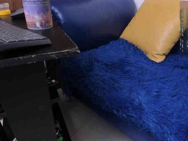 Skinny-Mature webcam