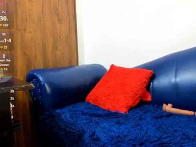 Skinny-Mature webcam