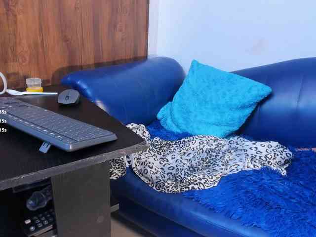 Skinny-Mature webcam