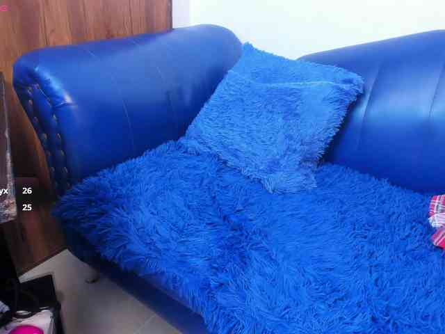 Skinny-Mature webcam