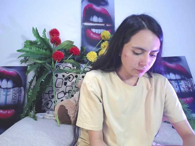 likaalittle Live Cam and Statistics on UnifiedCams