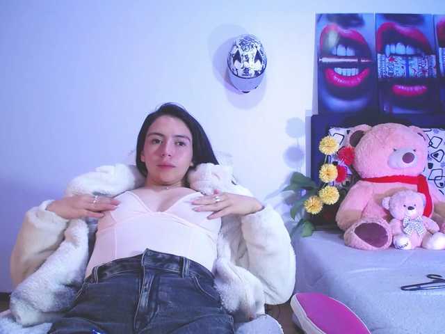 likaalittle live cam on BongaCams