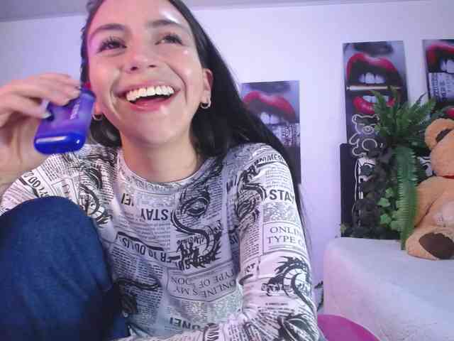 likaalittle webcam