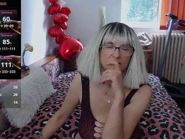 MilfDolores webcam