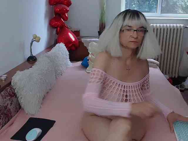 MilfDolores webcam