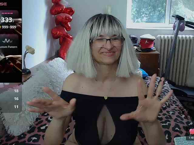 MilfDolores webcam