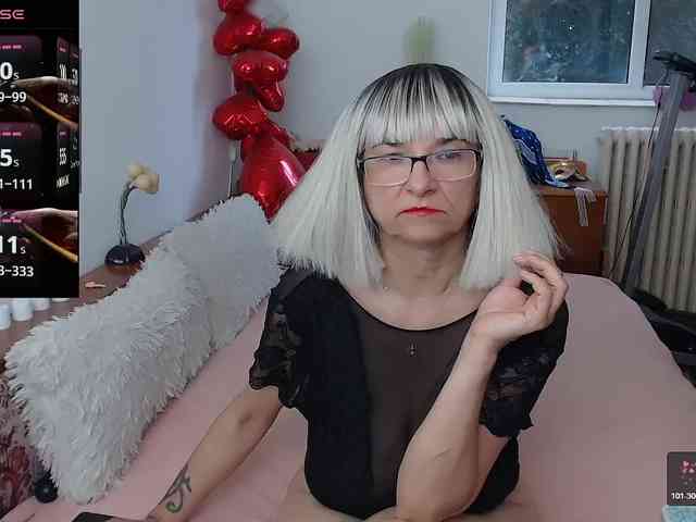 MilfDolores webcam