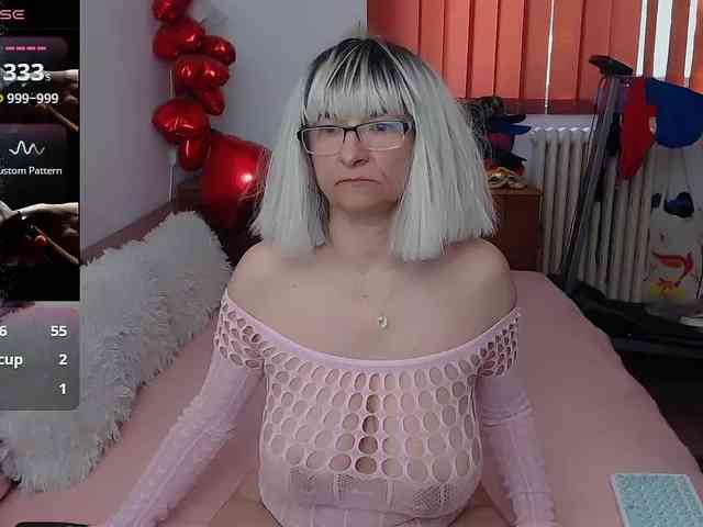 MilfDolores webcam