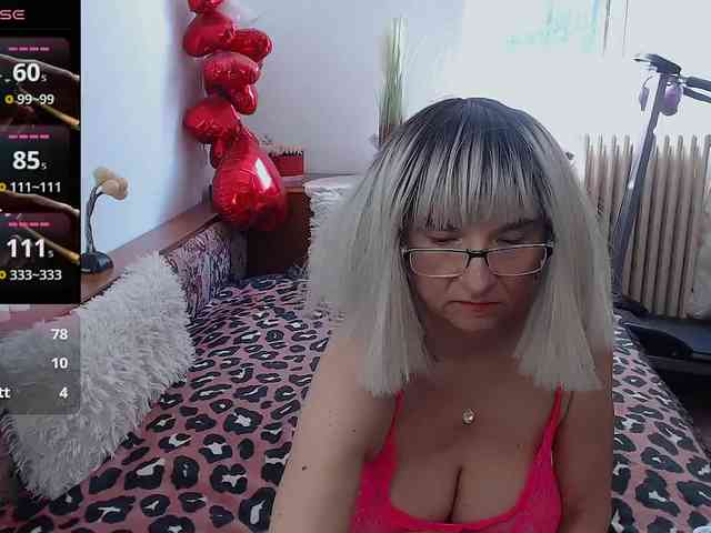 MilfDolores webcam