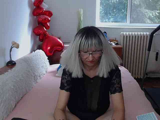 MilfDolores webcam