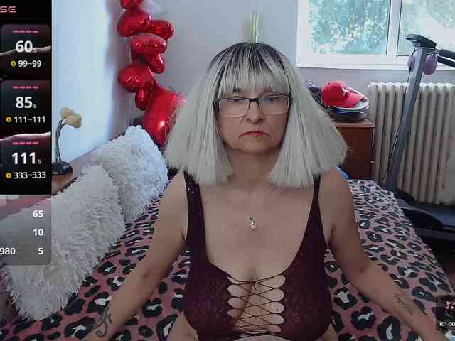 MilfDolores webcam