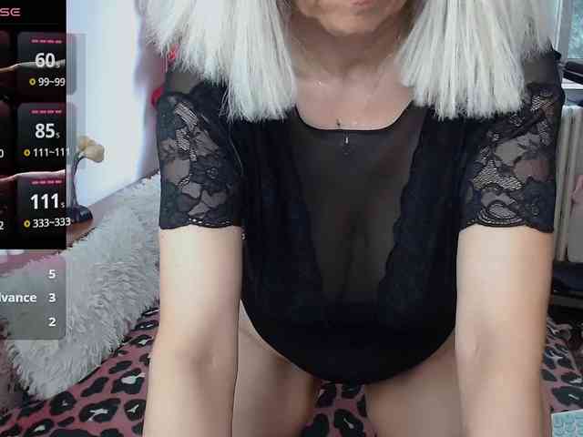 MilfDolores webcam