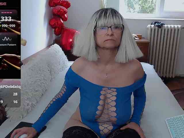 MilfDolores webcam