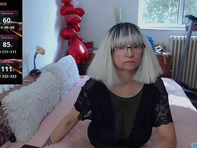 MilfDolores webcam