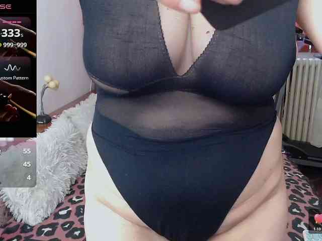 MilfDolores webcam