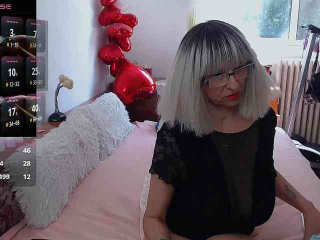 MilfDolores webcam