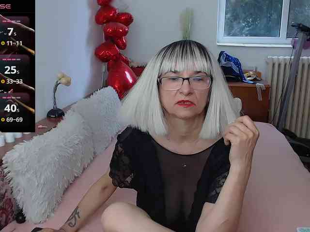 MilfDolores webcam