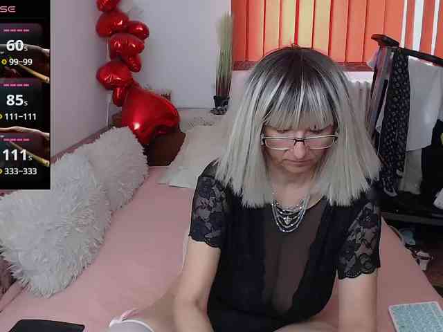 MilfDolores webcam