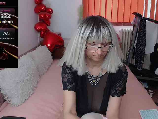 MilfDolores webcam