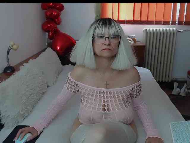 MilfDolores webcam