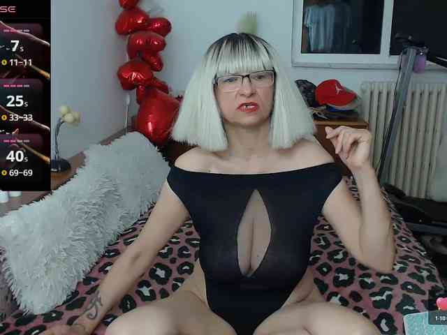 MilfDolores webcam