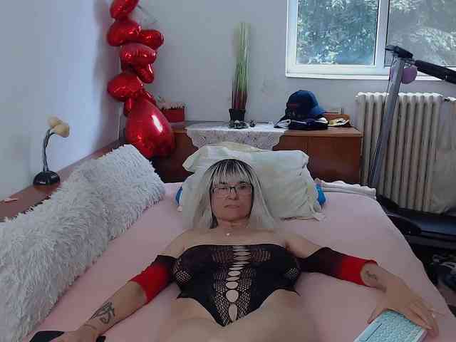 MilfDolores webcam