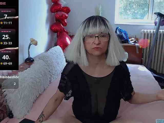 MilfDolores webcam