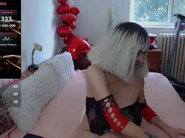 MilfDolores webcam