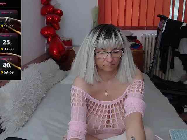 MilfDolores webcam