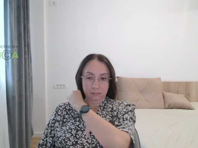 dulcesiomar8 live cam on BongaCams