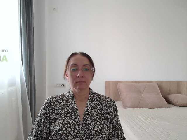 dulcesiomar8 live cam on BongaCams