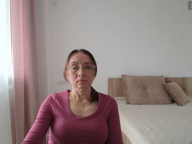 dulcesiomar8 live cam on BongaCams
