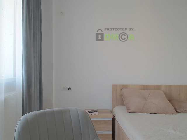 Valerianice live cam preview