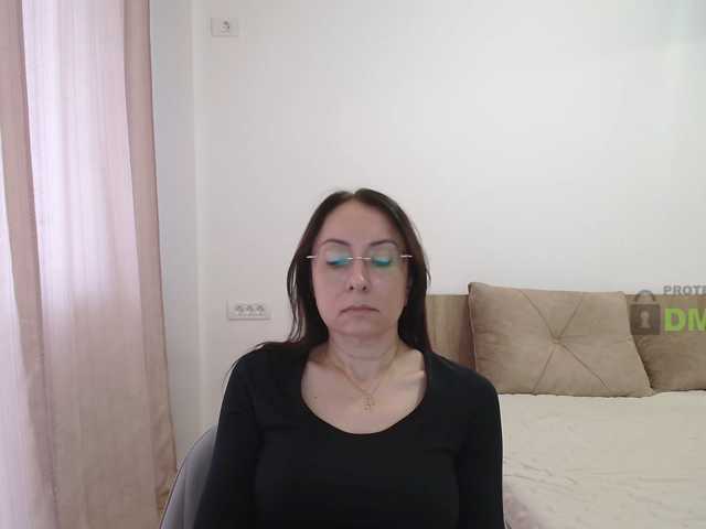 Valerianice live cam preview