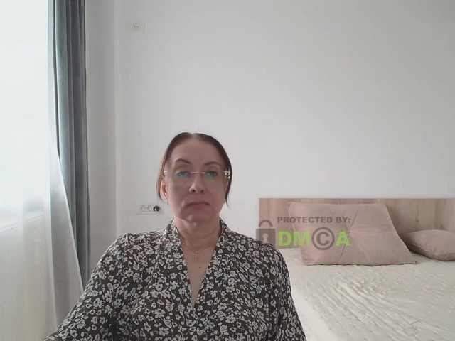 dulcesiomar8 live cam on BongaCams
