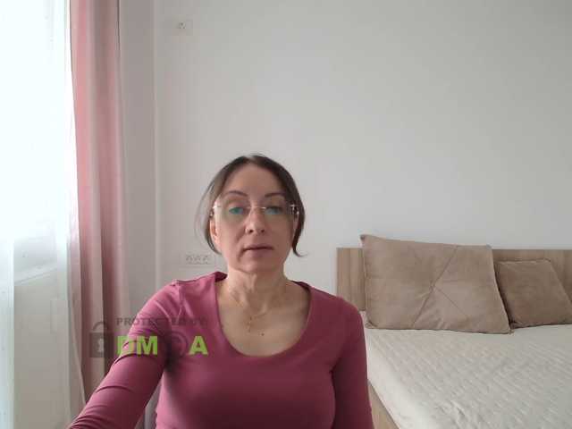 dulcesiomar8 live cam on BongaCams