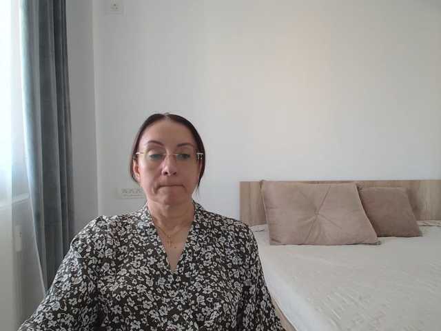 dulcesiomar8 live cam on BongaCams