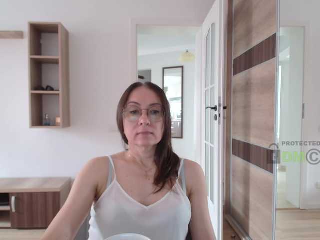 dulcesiomar8 live cam on BongaCams