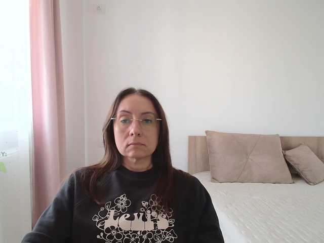 dulcesiomar8 live cam on BongaCams