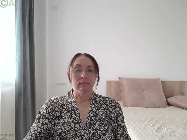 dulcesiomar8 live cam on BongaCams