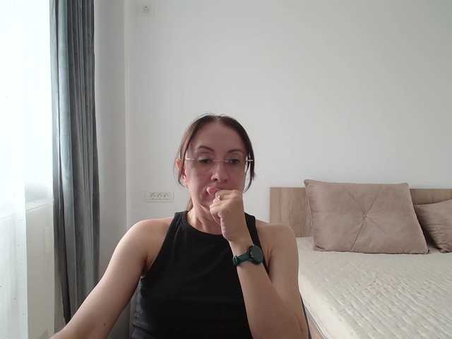 dulcesiomar8 live cam on BongaCams