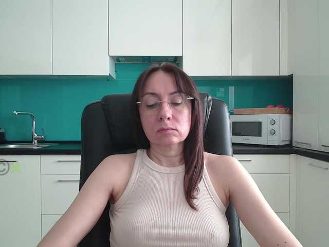 dulcesiomar8's BongaCams show and profile