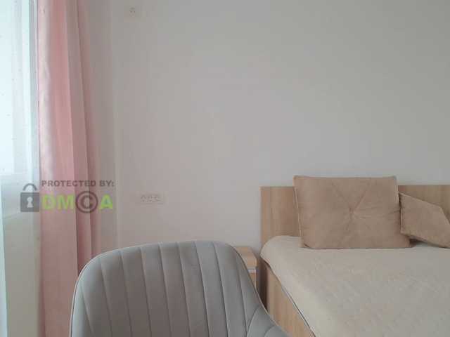 Valerianice live cam preview