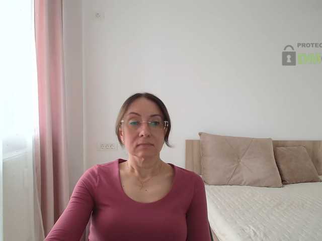 dulcesiomar8 live cam on BongaCams
