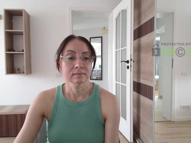 dulcesiomar8 live cam on BongaCams